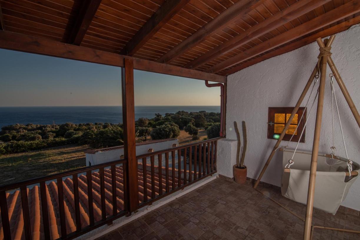 Ligres Beach - 2 Bedrooms Apartment Sea View Agia Paraskevi  Esterno foto